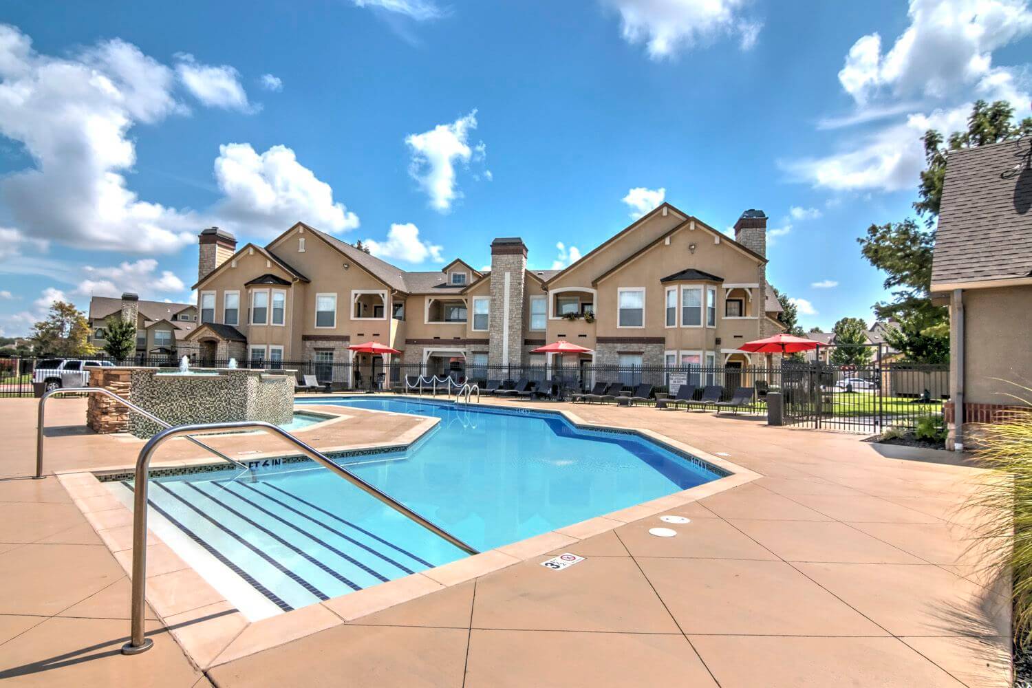 The Mansions at Riverside Apartments | Apartments in Tulsa